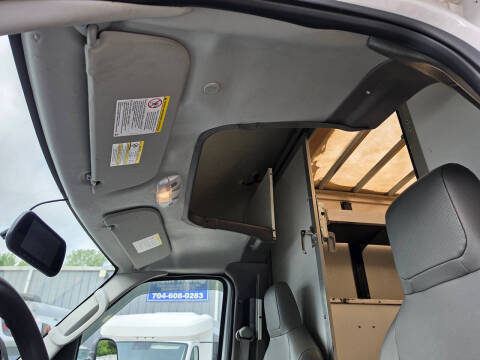 2024 Ford E-Series E-450 SD