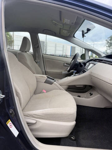 2013 Toyota Prius Two