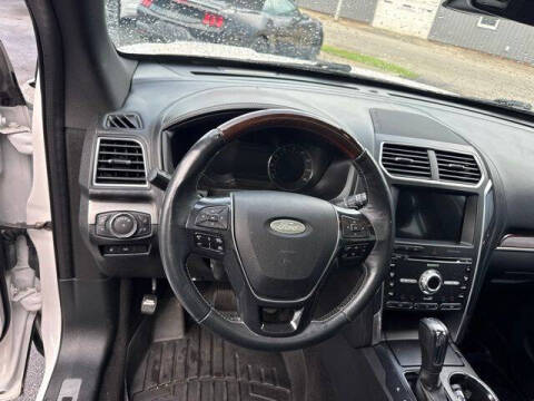 2018 Ford Explorer Platinum