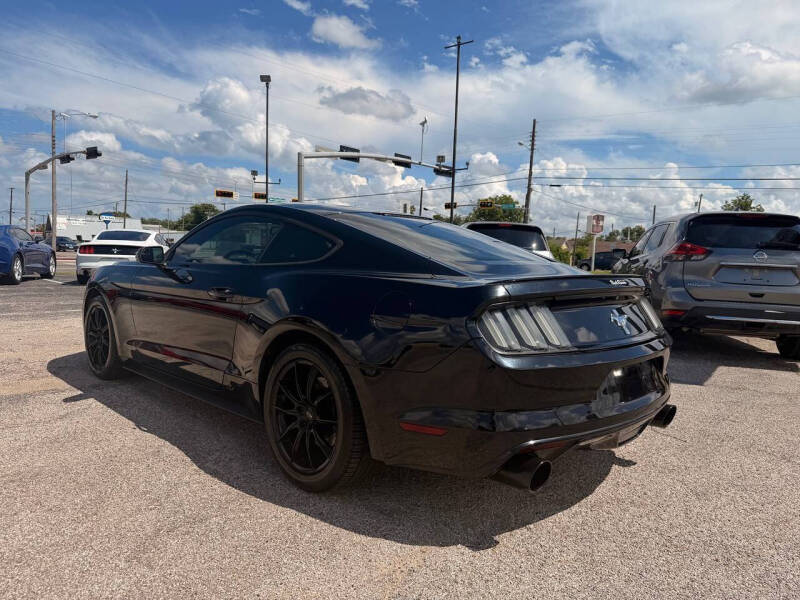2016 Ford Mustang V6