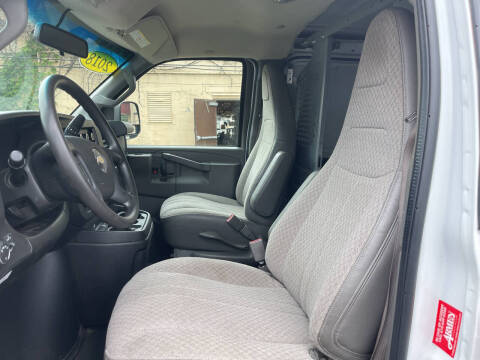 2018 Chevrolet Express 2500