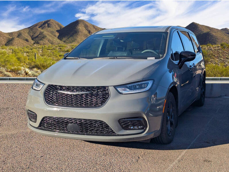 2023 Chrysler Pacifica Plug-In Hybrid Limited