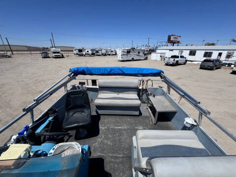 1989 Lowe Boats Pontoon 19