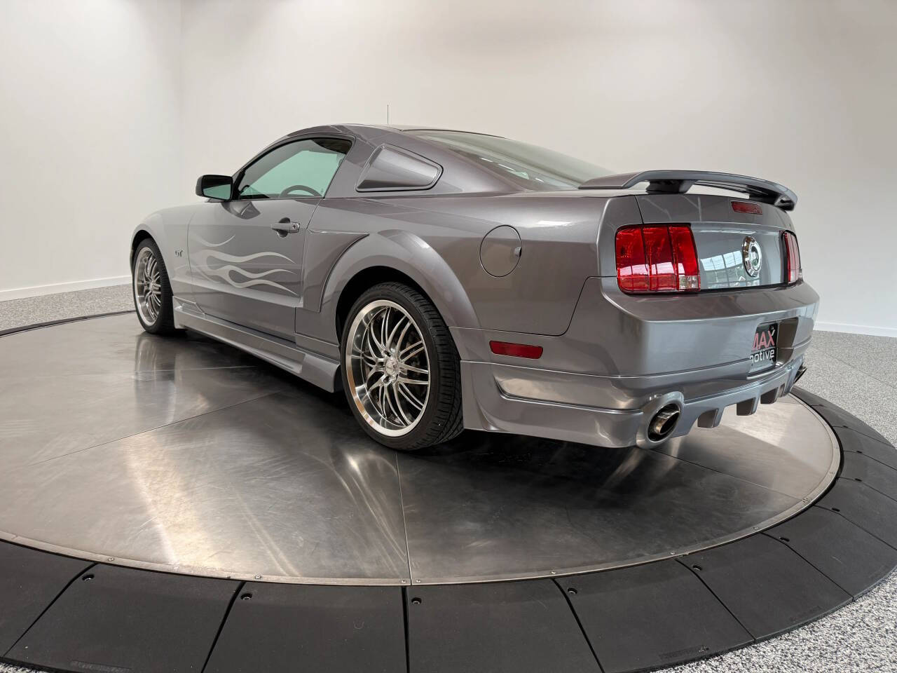2007 Ford Mustang 14
