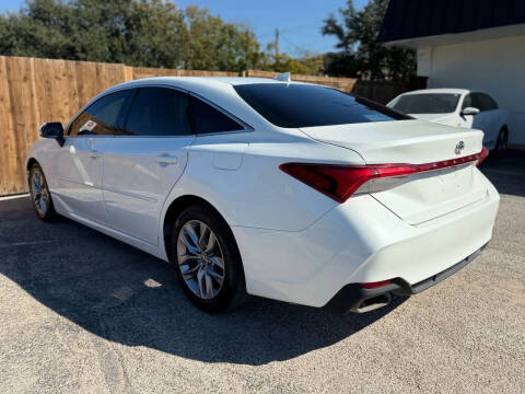 2021 Toyota Avalon XLE