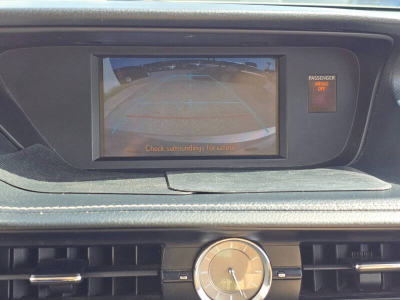 2013 Lexus ES 300h