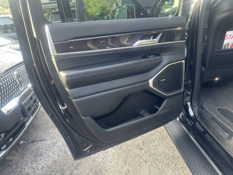 2023 Jeep Wagoneer L