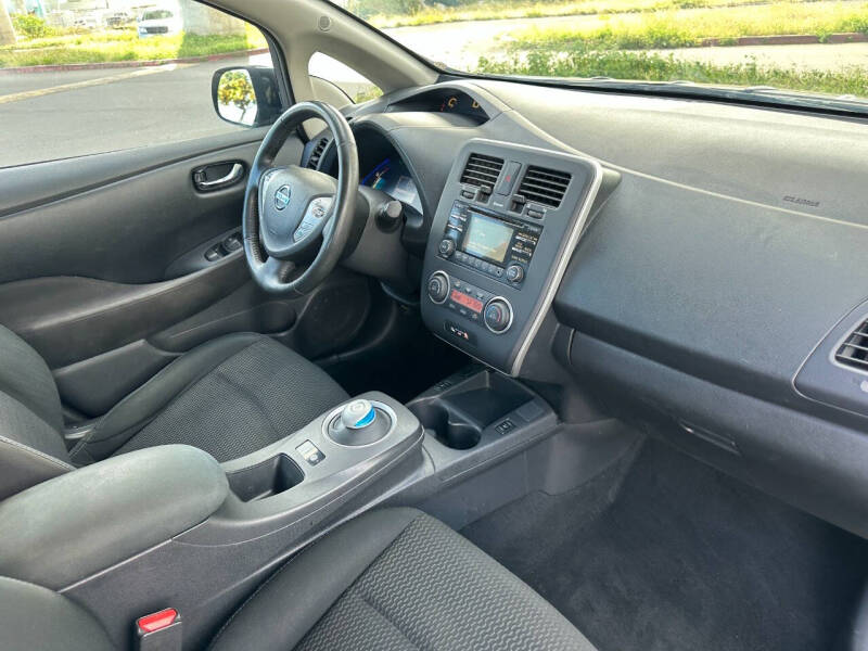 2015 Nissan LEAF S
