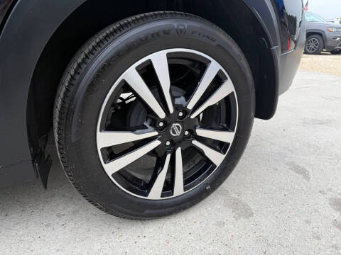 2019 Nissan Kicks SR