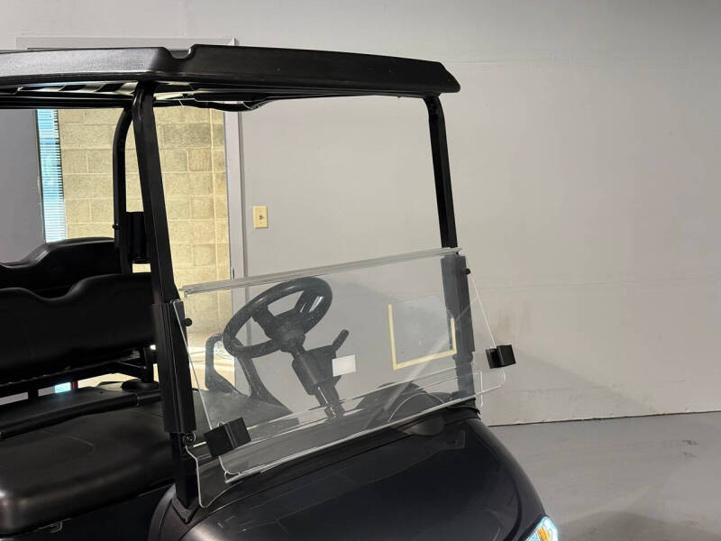 2020 E-Z-GO Freedom RXV