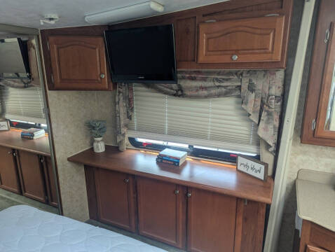 2005 Alpenlite Medinah 32RLT / 32ft