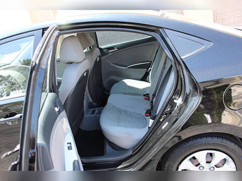 2016 Hyundai Accent SE