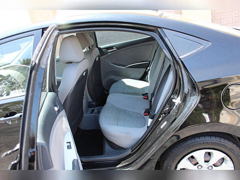 2016 Hyundai Accent SE