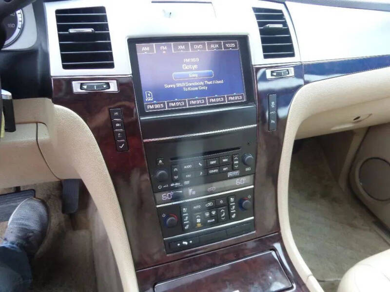 2013 Cadillac Escalade Luxury