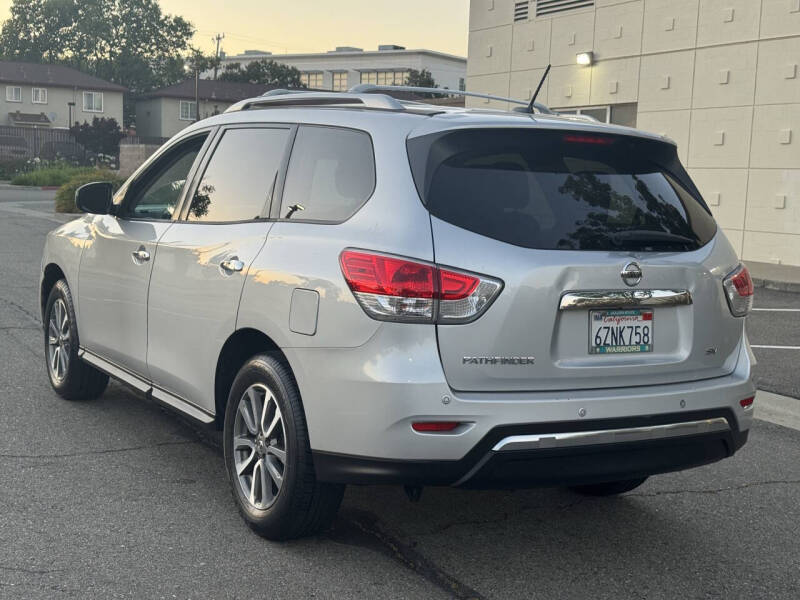 2013 Nissan Pathfinder SV