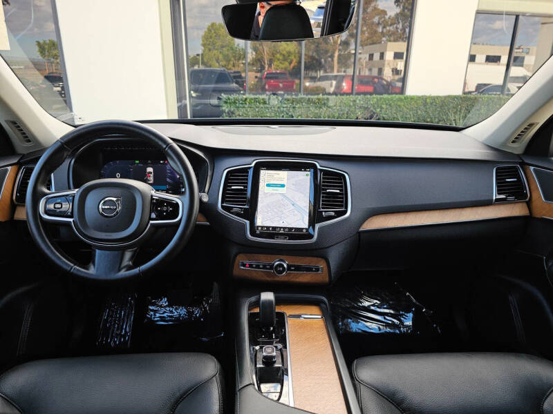 2025 Volvo XC90 B6 Plus Bright Theme 7P