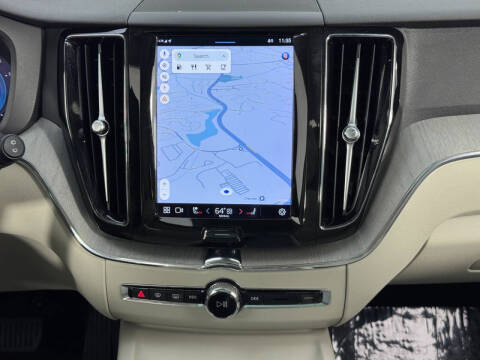 2023 Volvo XC60 B5 Plus Dark Theme