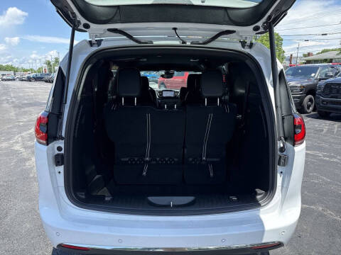 2026 Chrysler Pacifica Select