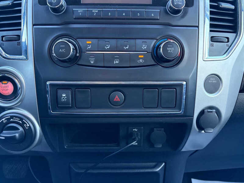 2018 Nissan Titan SV