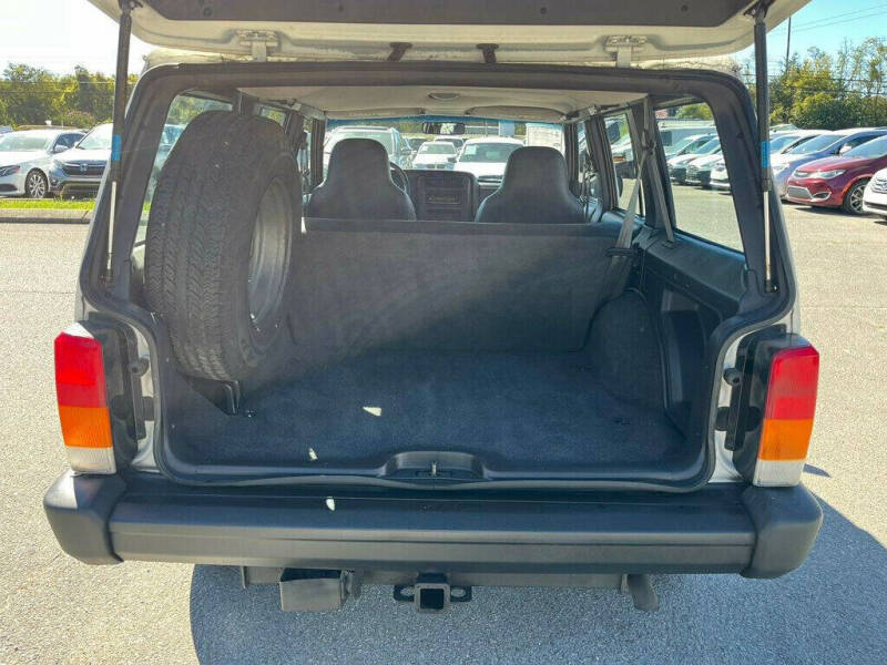 2000 Jeep Cherokee SE