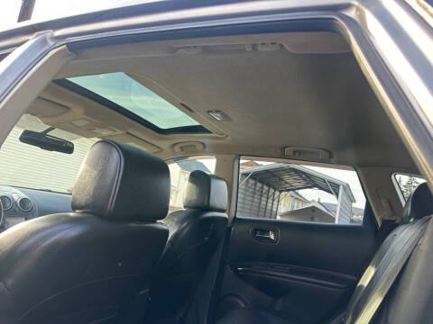 2013 Nissan Rogue SV w/SL Package