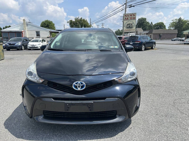 2015 Toyota Prius v Three