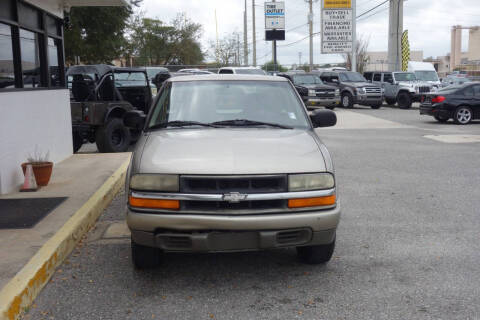 2000 Chevrolet S-10 LS