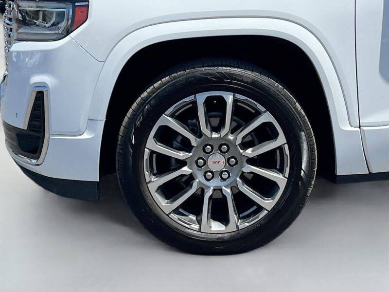 2023 GMC Acadia Denali