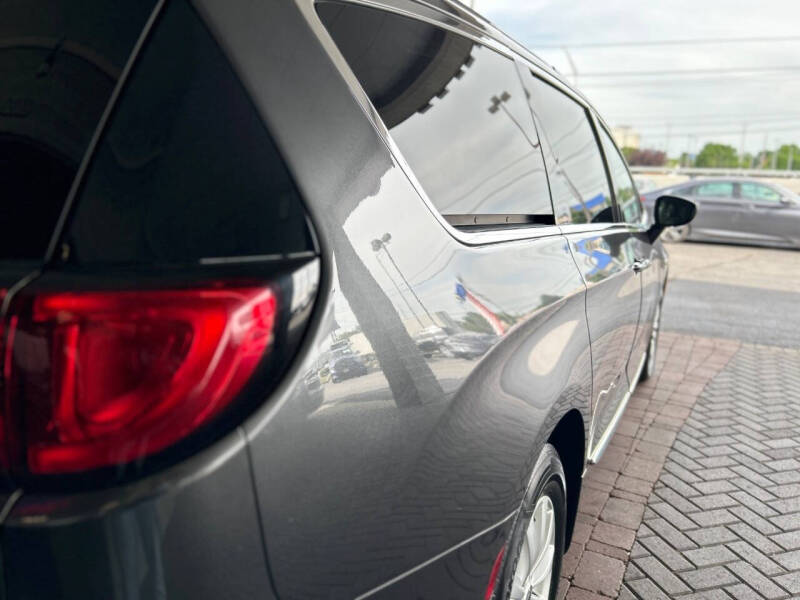 2019 Chrysler Pacifica Touring L