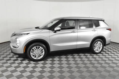 2024 Mitsubishi Outlander ES