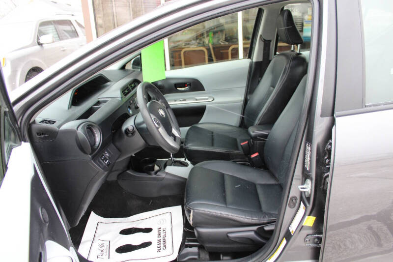 2012 Toyota Prius c Four
