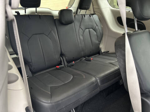 2020 Chrysler Pacifica Touring L
