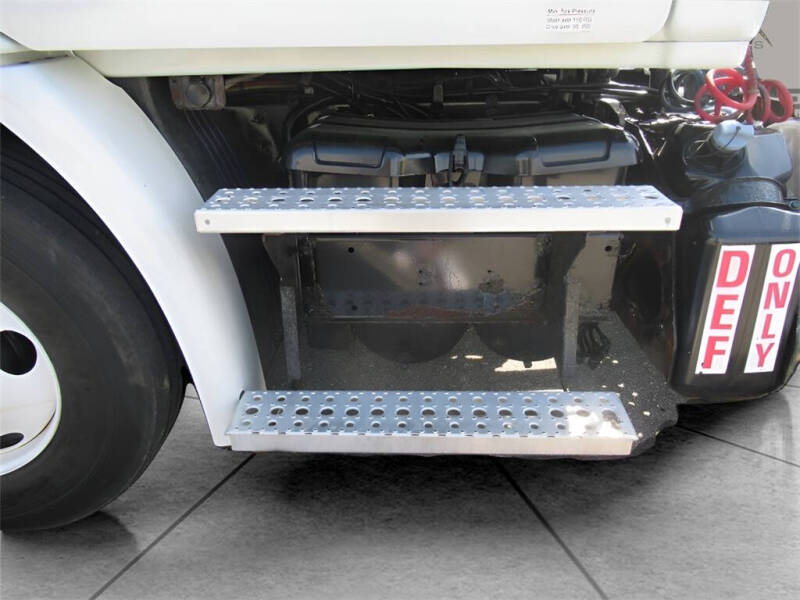 2014 Freightliner Cascadia