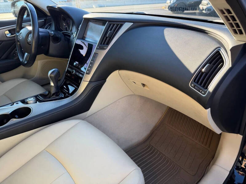 2014 Infiniti Q50 Premium