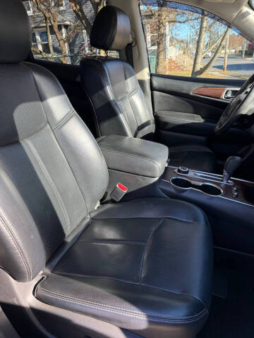 2017 Nissan Pathfinder Platinum