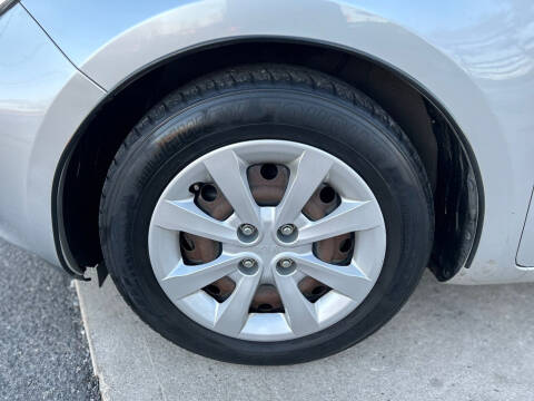 2015 Kia Rio 5-Door LX