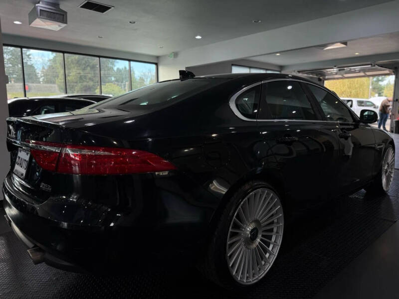 2017 Jaguar XF 35t Prestige