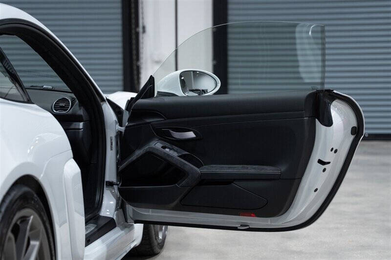 2021 Porsche 718 Cayman GT4