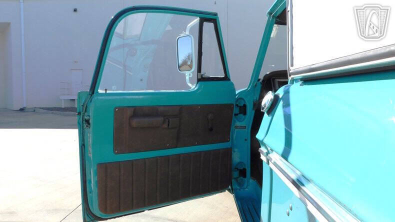 1969 Dodge D200 Pickup