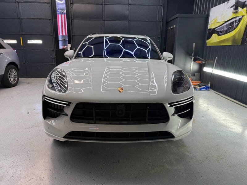 2021 Porsche Macan Turbo