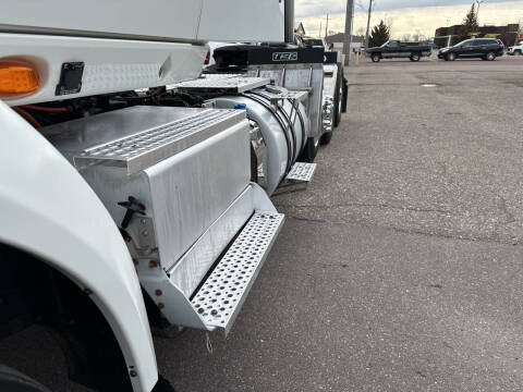 2021 International RH613