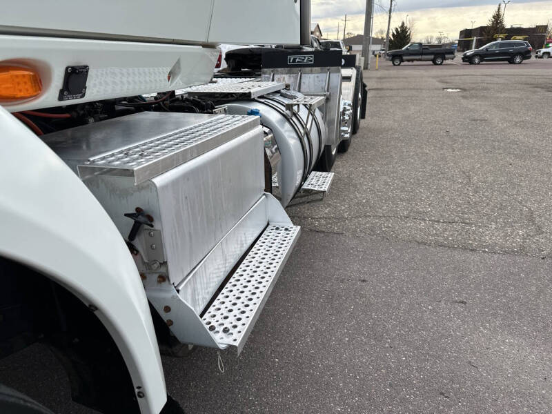 2021 International RH613