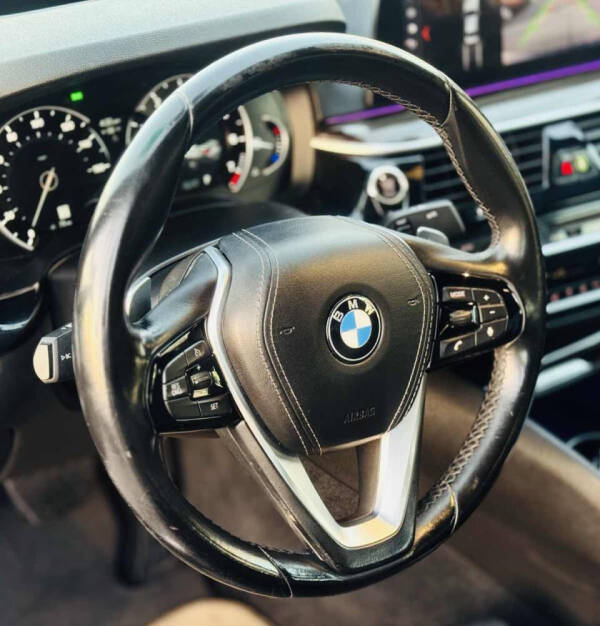 2018 BMW 5 Series 530i