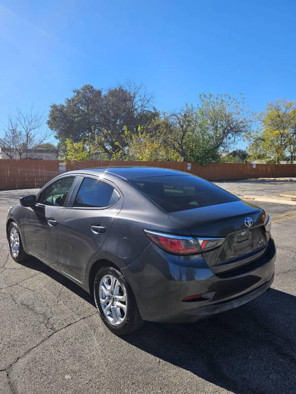 2017 Toyota Yaris iA