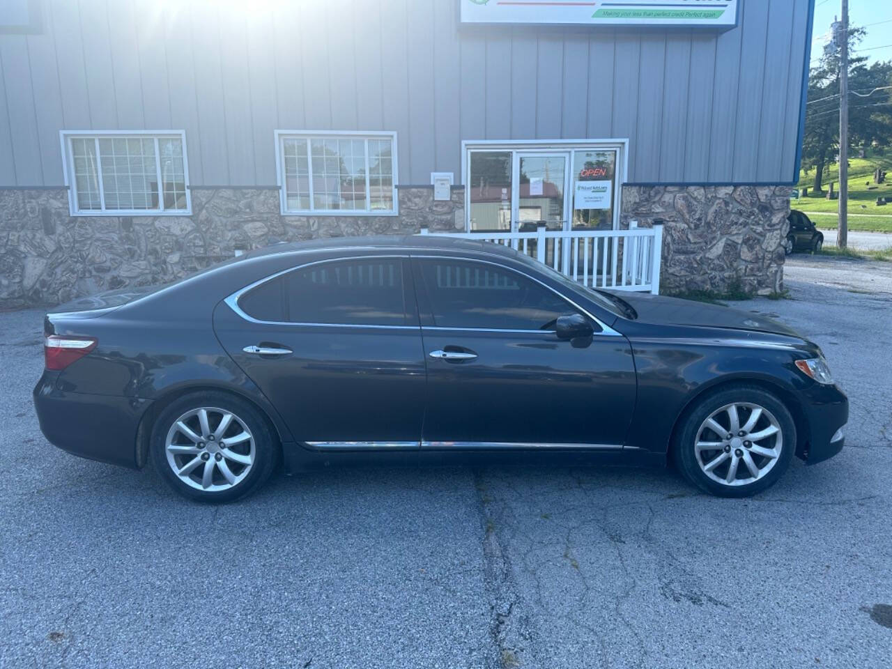 2007 Lexus LS 460 for sale at Midwest Auto Loans in Davenport, IA