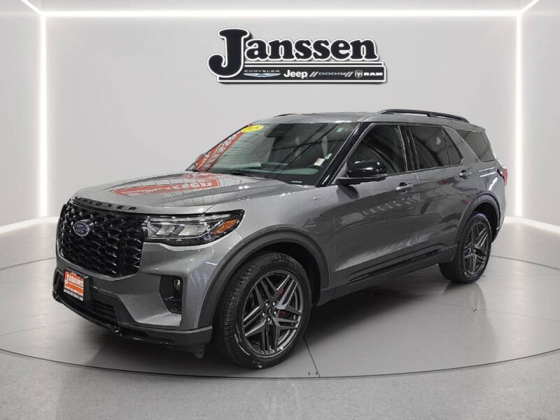 2025 Ford Explorer ST-Line