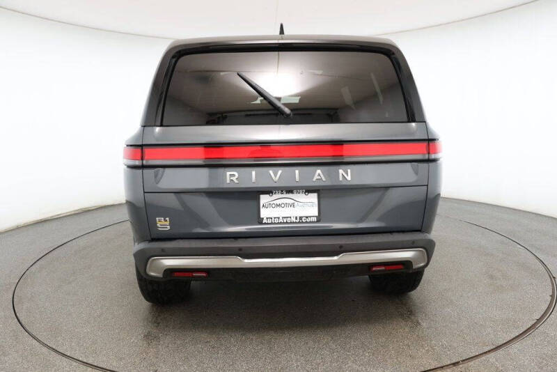 2022 Rivian R1S Launch Edition
