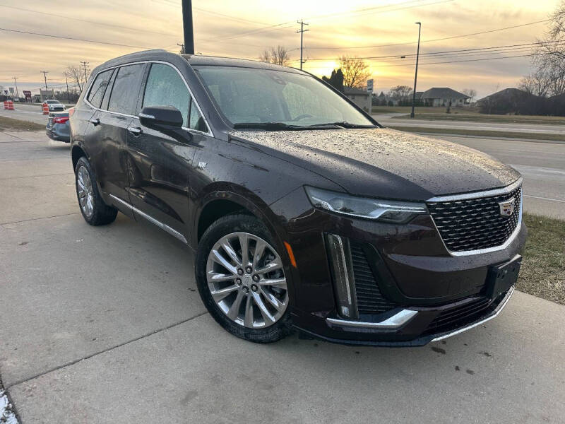 Used 2021 Cadillac XT6 Premium Luxury with VIN 1GYKPDRS6MZ209996 for sale in Oak Creek, WI