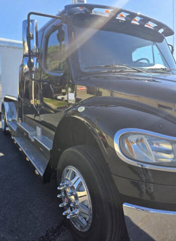 2007 Freightliner M2 106