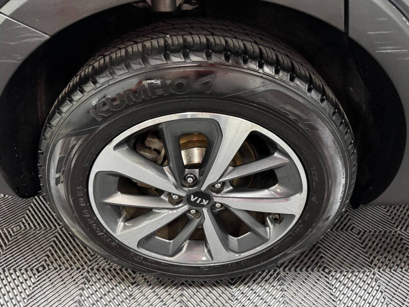 2020 Kia Sorento LX V6